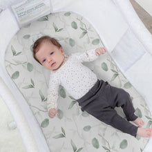 Load image into Gallery viewer, Acrabros Snug Fitted Bassinet Sheet Set Koala leaf