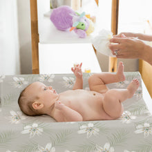 Load image into Gallery viewer, Acrabros Snug Fitted Changing Pad Cover Set Gardenia Blossom