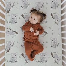 Load image into Gallery viewer, Acrabros Snug Fitted Crib Sheet Set Koala leaf