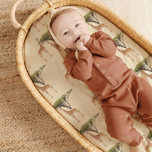 Load image into Gallery viewer, Acrabros Snug Fitted Bassinet Sheet Set Giraffe Forest
