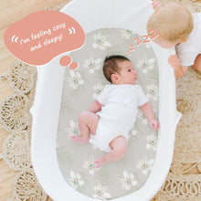 Load image into Gallery viewer, Acrabros Snug Fitted Bassinet Sheet Set Gardenia Blossom