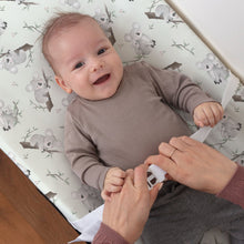 Load image into Gallery viewer, Acrabros Snug Fitted Changing Pad Cover Set Koala leaf