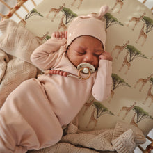 Load image into Gallery viewer, Acrabros Snug Fitted Bassinet Sheet Set Giraffe Forest