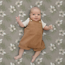 Load image into Gallery viewer, Acrabros Snug Fitted Playard Sheet Set Gardenia Blossom