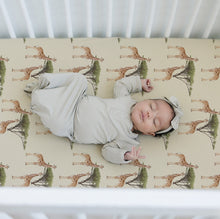 Load image into Gallery viewer, Acrabros Snug Fitted Crib Sheet Set Giraffe Forest
