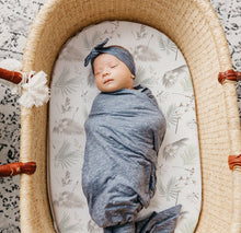 Load image into Gallery viewer, Acrabros Snug Fitted Bassinet Sheet Set Gardenia Blossom