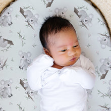 Load image into Gallery viewer, Acrabros Snug Fitted Bassinet Sheet Set Koala leaf