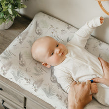 Load image into Gallery viewer, Acrabros Snug Fitted Changing Pad Cover Set Gardenia Blossom