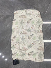 Load image into Gallery viewer, Acrabros Snug Fitted Bassinet Sheet Set Gardenia Blossom