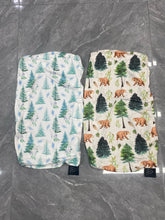Load image into Gallery viewer, Acrabros Snug Fitted Changing Pad Cover Set Bears & Forest New